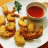 085.Gambas rebozadas con salsa y pimienta